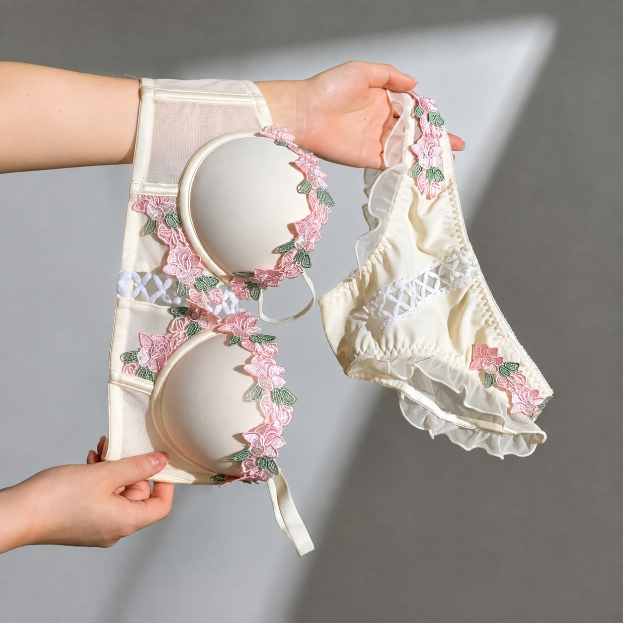 Women’s Floral Embroidery Push Up Bra & Panty Set